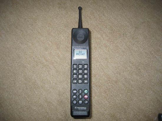摩托罗拉3200(图片引自微博)