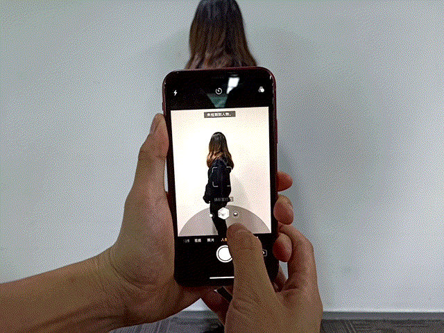 iPhone XR仅支持三种[人像光效]