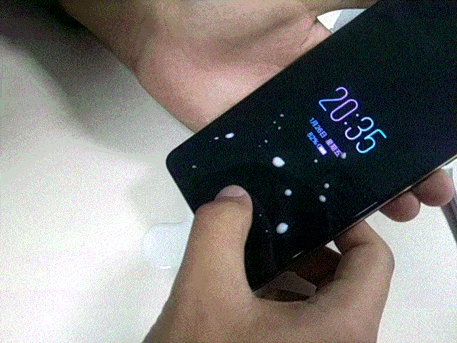 vivo&nbsp;X20Plus屏幕指纹版污渍解锁测试