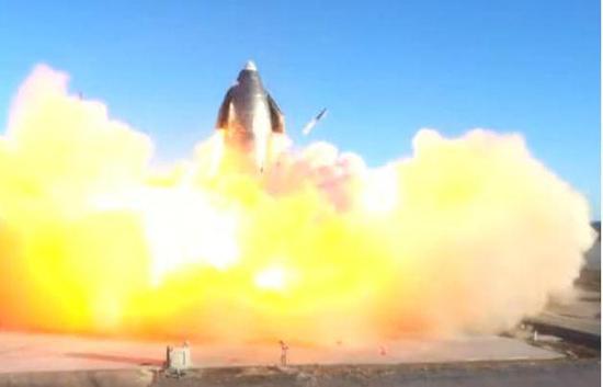 当地时间2020年12月9日，SpaceX发射的“星舟”SN8原型机在测试任务中爆炸。 SpaceX官网视频截图