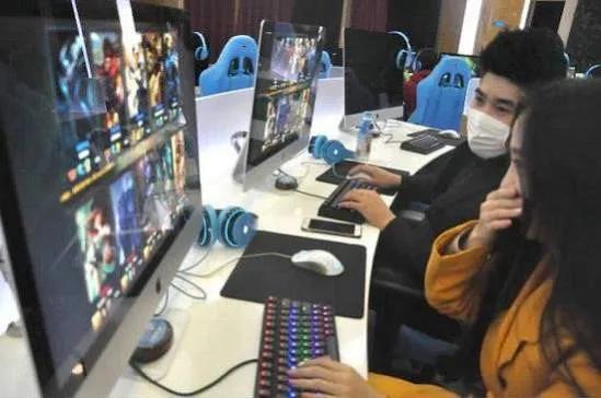 ■直播平台“降维打击” 陪玩行业真“陪玩”?2020-08-25 15:17:170阅