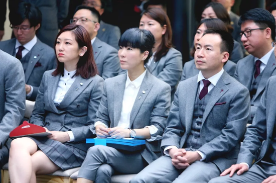马云湖畔演讲:做企业就像种地 时刻准备应对波动