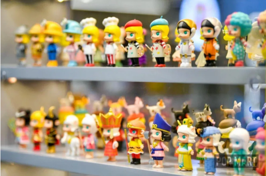 泡泡玛特,与估值赛跑