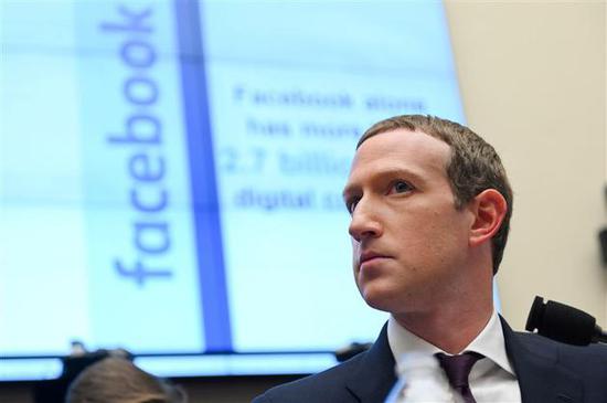 扎克伯格顶不住了：Facebook允许美国用户屏蔽所有