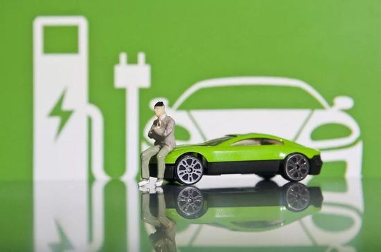 拜登政府推进电动汽车充电基础设施：为电动汽车充电研究提供新资金