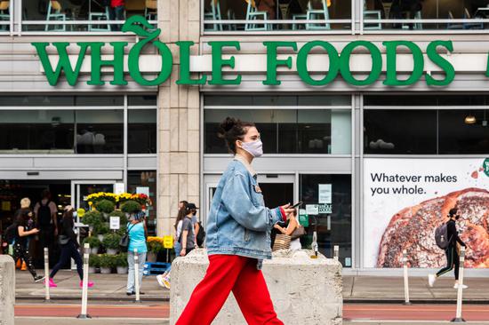 不甘落后,亚马逊也推出到店取货服务