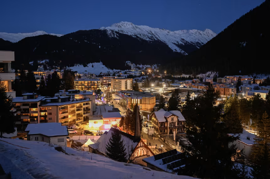 快手短视频:盒马鲜生礼品卡-达沃斯面临两大难题，特朗普或许还是较易解决的那个