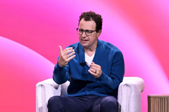 新华社:途牛商旅卡-Anthropic的AI安全风波：理想与现实的博弈