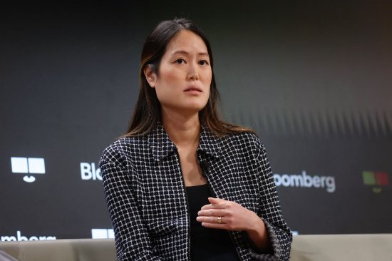 克里斯蒂娜李，橡树资本董事总经理兼联合投资组合经理