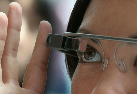 谷歌2013年发布的谷歌眼镜
