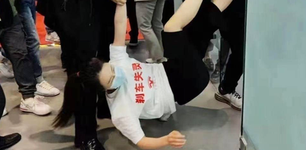 特斯拉病了
