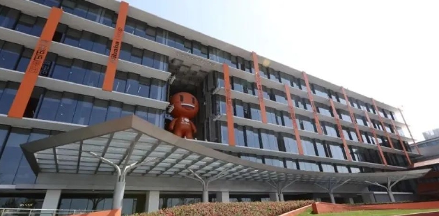 阿里季报图解：营收同比持平 三大核心业务战略支撑增长韧性