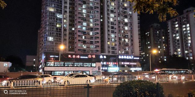 努比亚z18:努比亚Z18体验评测:无边框水滴屏搭配AI摄影 努比亚Z18夜景样张
