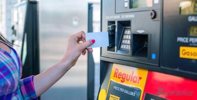 加油站是美国最典型的实体信用卡使用场景