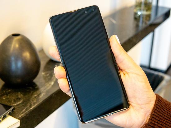 Galaxy S10 5G正面 图源：CNet