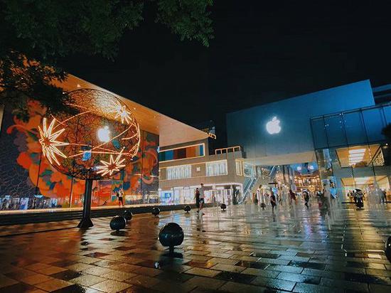 苹果三里屯零售新店和旧店