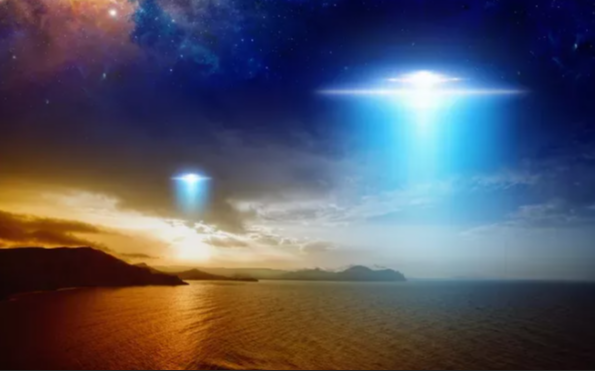 目前关于UFO是否与外星人有关的证据都十分模糊，缺乏明确性