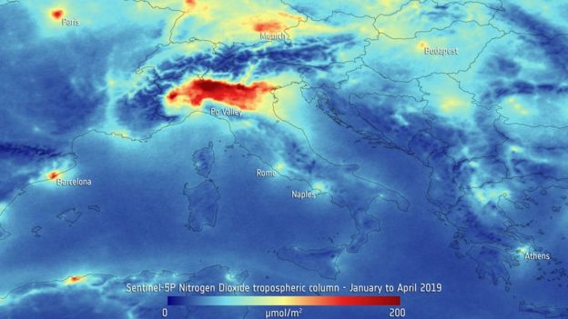 欧洲空间局的卫星图像显示了2019年1月到4月意大利上空二氧化氮的含量
