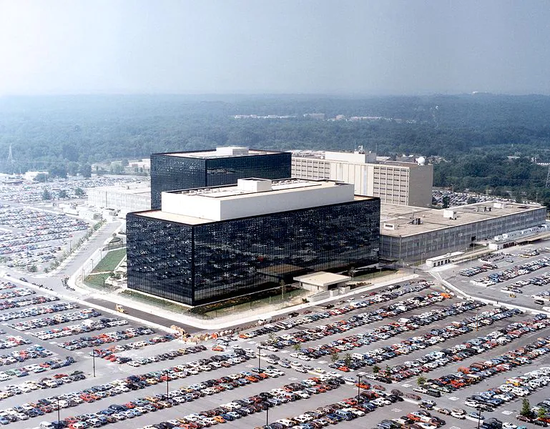 美国国家安全局（NSA）总部，马里兰州米德堡