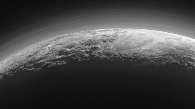冥王星稀薄的大气层