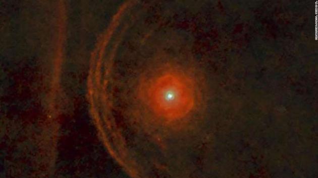 700光年外恒星突然变暗表现怪异 很可能即将爆炸 爆炸 怪异 新浪科技 新浪网 700光年外恒星突然变暗表现怪异 很可能即将爆炸 爆炸 怪异 新浪科技 新浪网