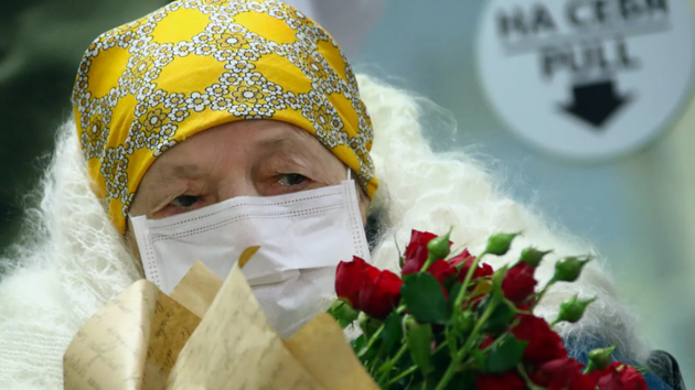 来自俄罗斯莫斯科的佩拉盖亚·波雅科娃在2020年年满100岁，她是感染新冠肺炎并康复的少数耄耋老人之一