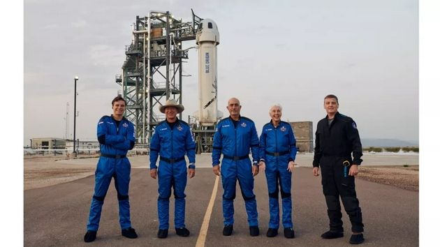 蓝色起源的首次亚轨道载人飞行任务的机组成员。