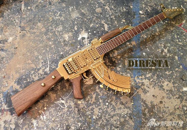 不是枪和玫瑰花而是枪与吉他