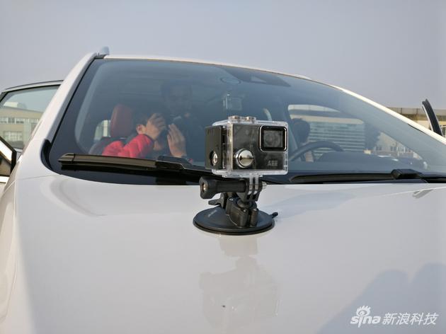 aee lyfe titan运动相机