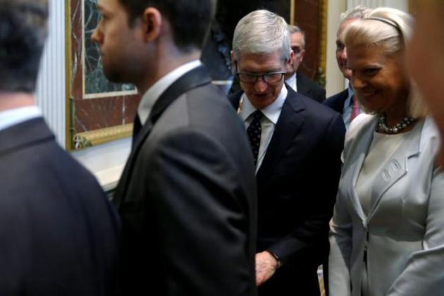 苹果CEO库克和IBM CEO罗睿兰