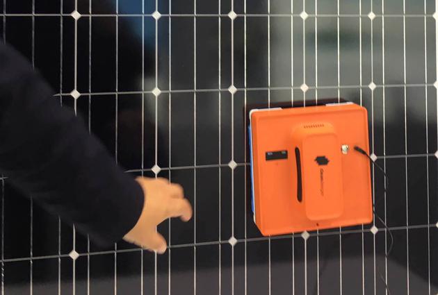 能代替"蜘蛛人"的会爬墙的清洁机器人