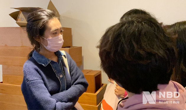 知名教育机构暴雷 创始人直播流泪道歉 家长：最佳奥斯卡