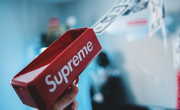 揭秘Supreme“山寨生意”：让薇娅翻车的授权方仍寻合作 联名费1年超百万