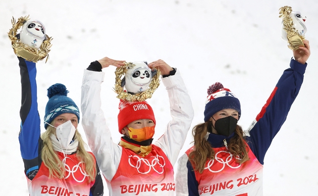 徐梦桃获得 2022 北京冬奥会自由式滑雪女子空中技巧赛冠军