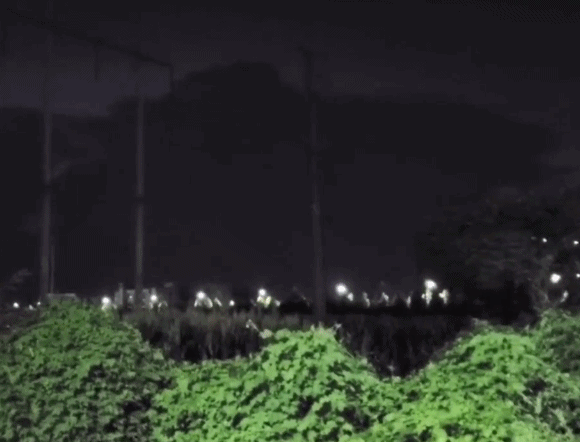 兄弟 道行可以啊-搞笑gif动态图片-izike