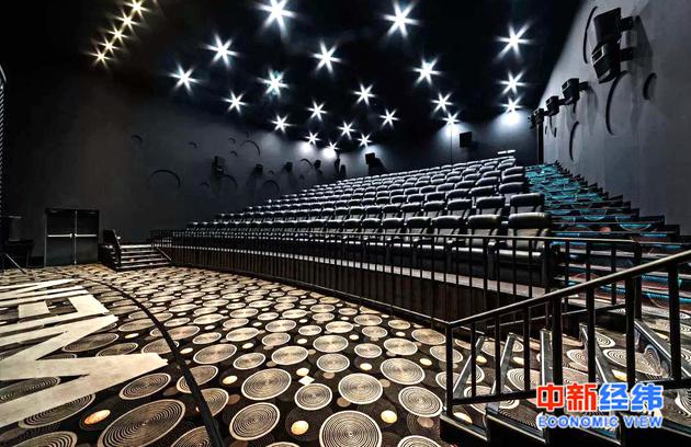 已关停的电影院 受访人供图