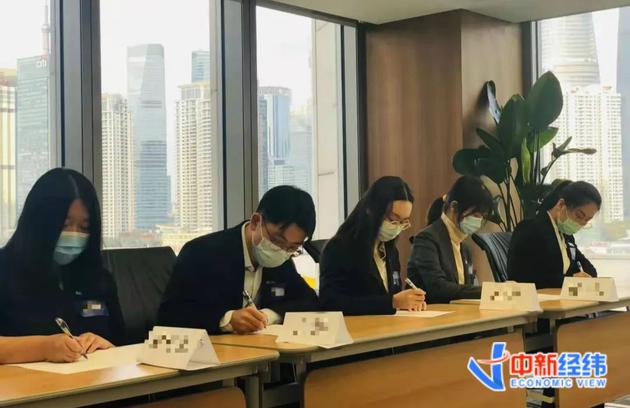 中新经纬|AI面试、搭乐高、蒙眼拼图…这样的招聘你能hold住吗?