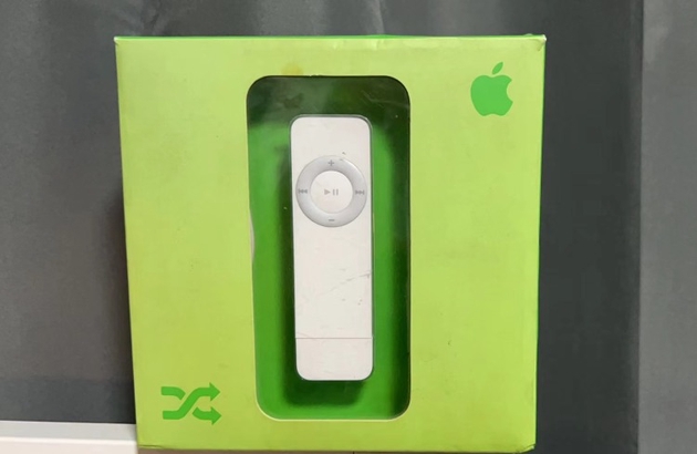 第一代iPod shuffle 图源：品玩 王博源