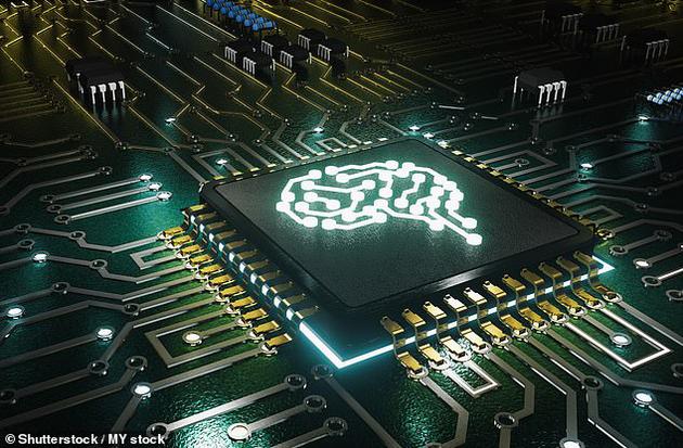植入人脑的高科技芯片很快就能提高人类智力！目前美国西北大学神经系统科学家致力于开发微创方法“黑客”人类大脑，并挖掘更大的人类潜力。