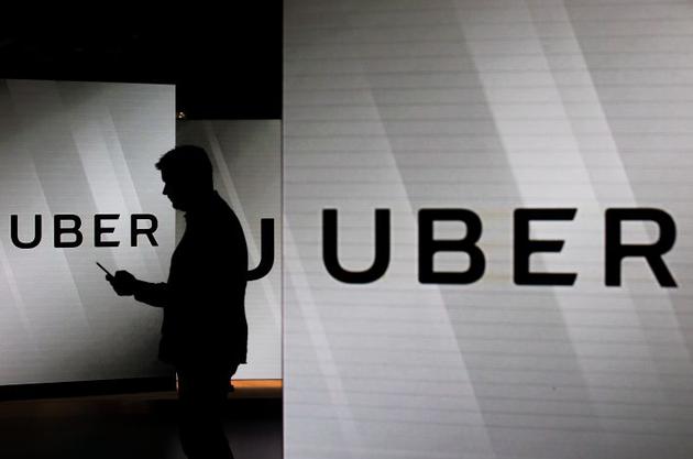 Uber亮相CES推广未来按需航空旅行空中的士描绘