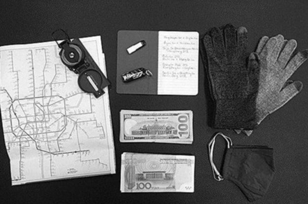 被曝光的澳大利亚情报人员使用的工具  来源：社交媒体