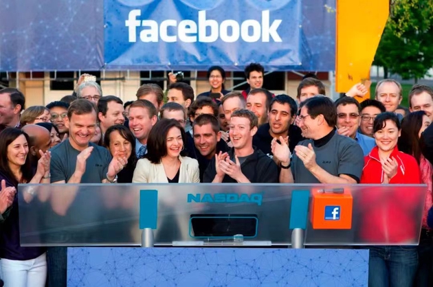 Facebook 在纳斯达克上市 