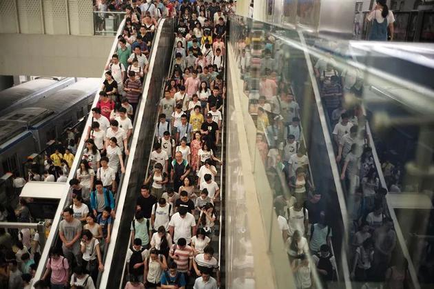 西二旗人:西二旗人像月薪5000一样生活