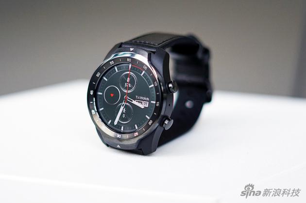 TicWatch Pro 4G版外观变化不大