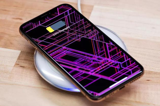 中国供应商：苹果新iPhone能为其它设备无线充电