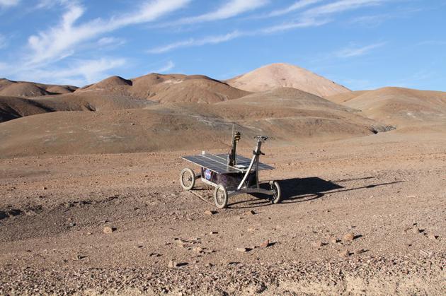 位于智利北部的阿塔卡马沙漠既寒冷又干燥，经常被认为是地球上最像火星的地方。
