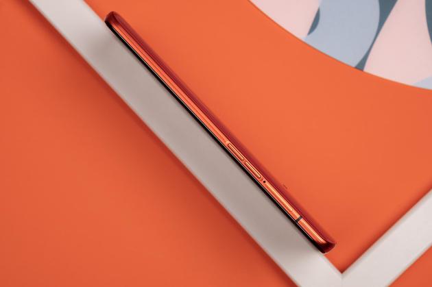 OPPO Reno珊瑚橙抢先开箱 网友：是心动的感觉