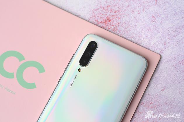 小米CC9后置三摄