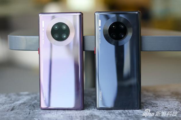 4G版（左）和5G版（右）