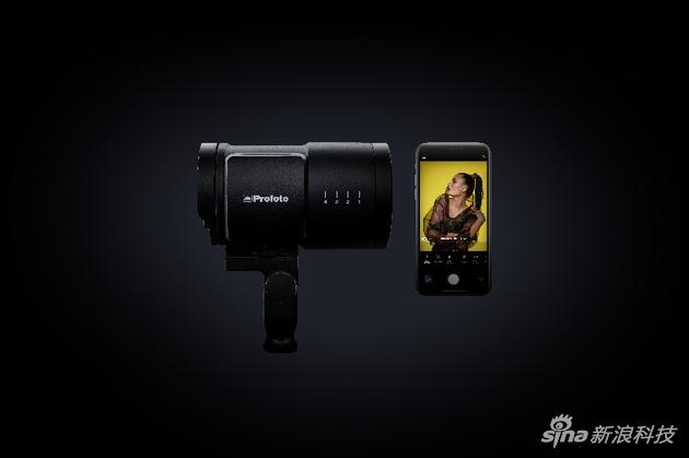 Profoto进军手机摄影领域 发布B10系列两款手机用灯